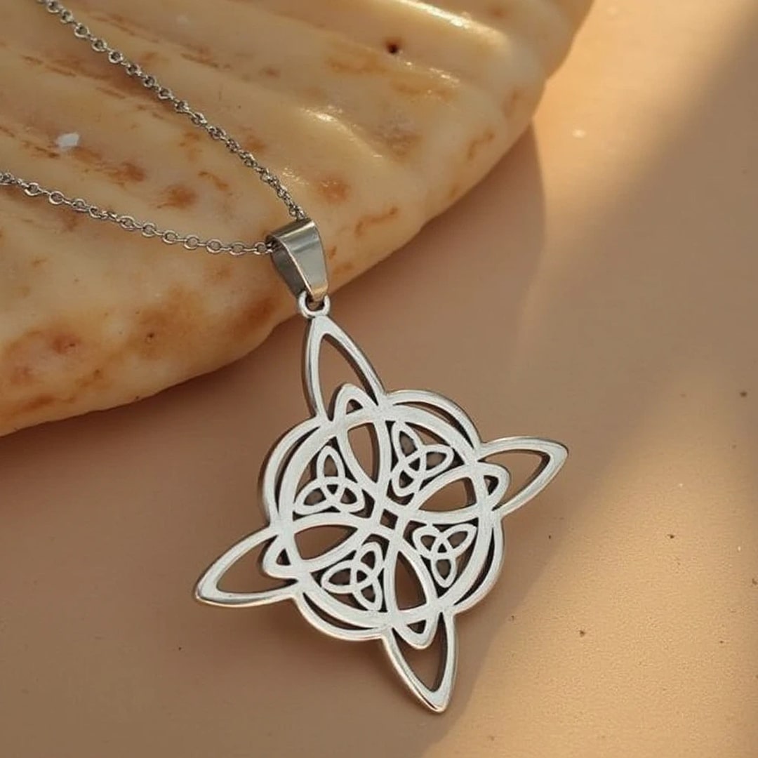 Wisiorek "Wieczna Ochrona" węzeł czarownicy